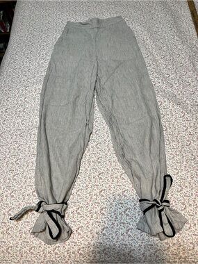 Future Collective Light Gray Pinstripe Tie-Hem Women's Pants.XXS